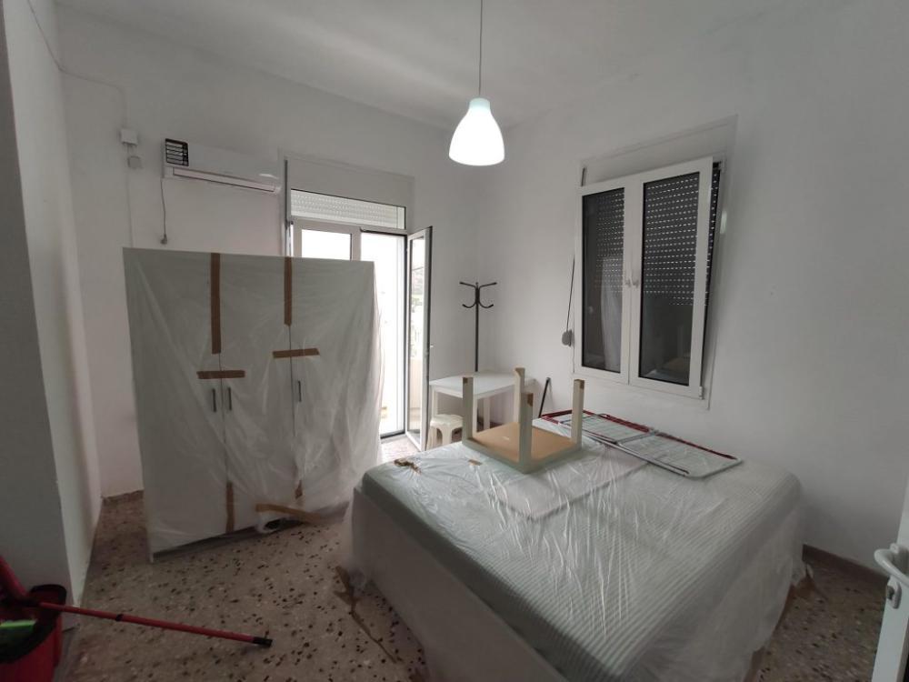 Große Wohnung im ersten Stock im Zentrum von Neapoli, Kreta