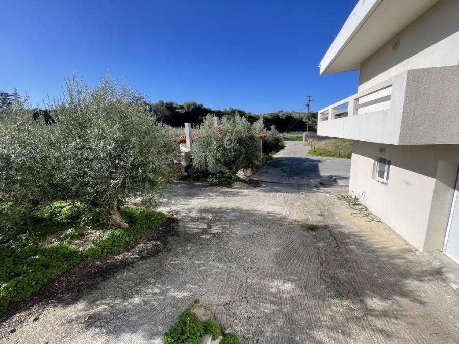 Kreta, Pigi: Geräumiges Haus mit Meerblick zu verkaufen