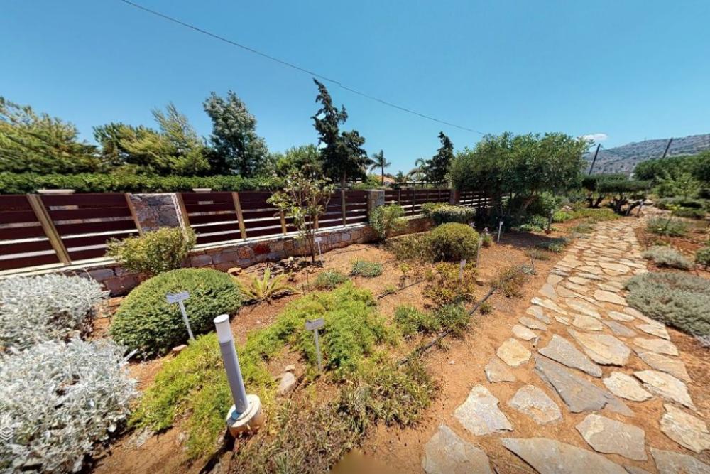 Kréta, Tsifliki: Környezetbarát villa medencével, kerttel és jakuzzival eladó Elounda közelében