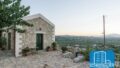 Traditionelles Haus mit schönem Bergblick auf Kreta