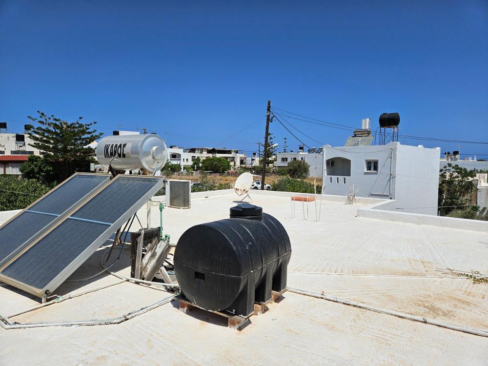 Kreta - Bungalow mit Garten und Dachterrasse im Zentrum von Milatos in der Nähe des Meeres