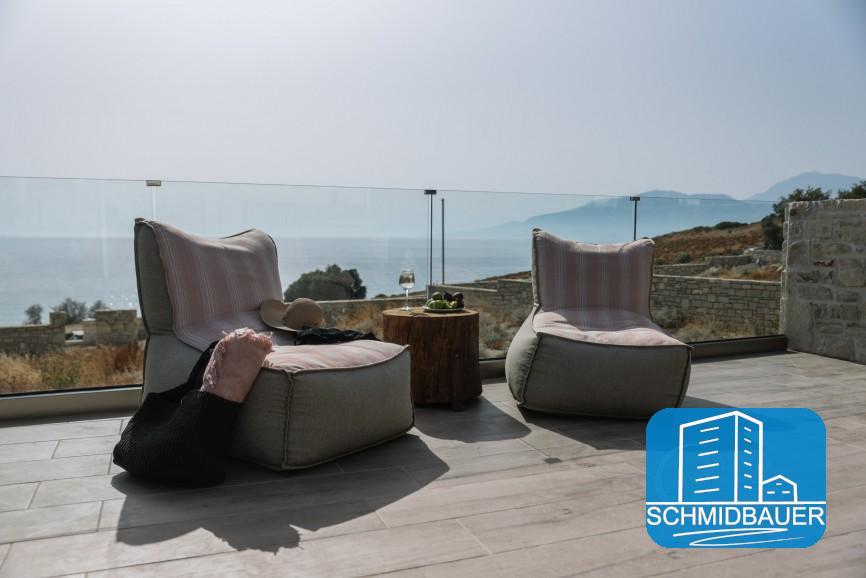 Strandvilla mit zwei Studios und Swimmingpool auf Kreta zu verkaufen