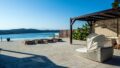 Zum Verkauf auf Kreta: Traumhafte Luxus-Villa mit sieben Zimmern direkt am Meer. atemberaubender Meer- und Insel-Blick. Plaka, Elounda