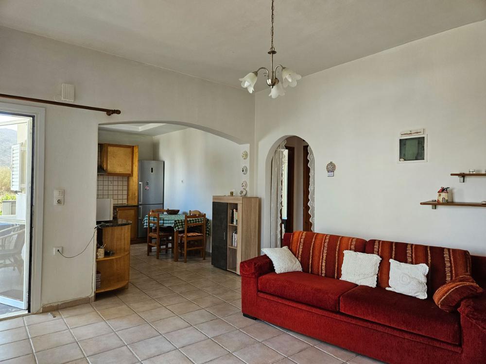 Kreta - Bungalow mit Garten und Dachterrasse im Zentrum von Milatos in der Nähe des Meeres