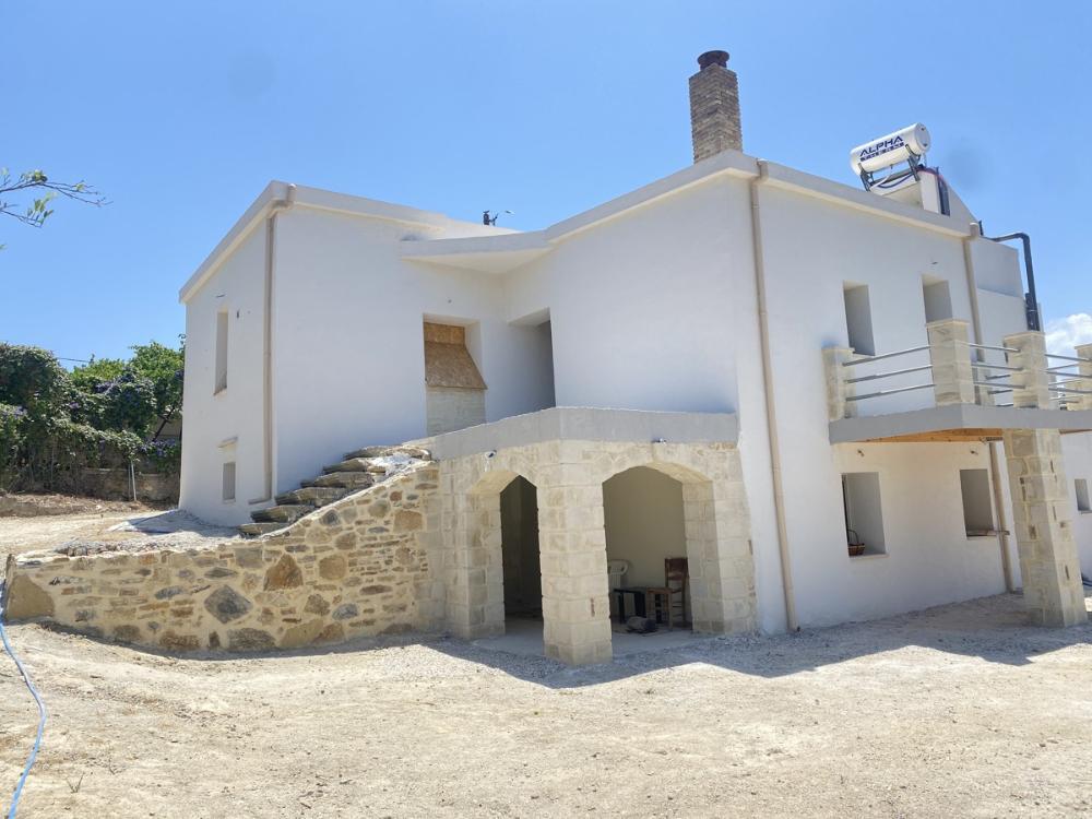 Kreta, Maleme: Unvollendetes Haus mit Meerblick zum Verkauf