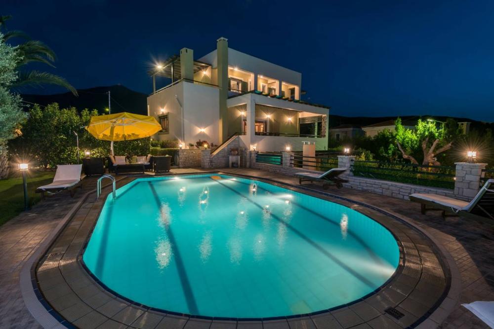 Kreta, Roussospiti: Luxusvilla mit endlosem Meerblick zu verkaufen