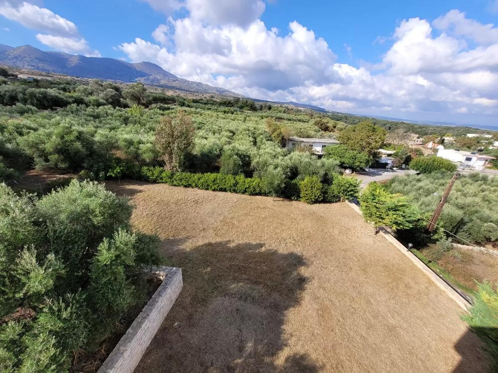 Kreta, Argouli: Zweistöckiges Haus mit Keller zu verkaufen