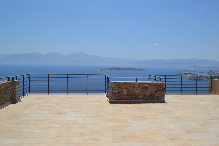 Hochmoderne Villa mit 4 Schlafzimmern, atemberaubendem Meerblick und Swimmingpool