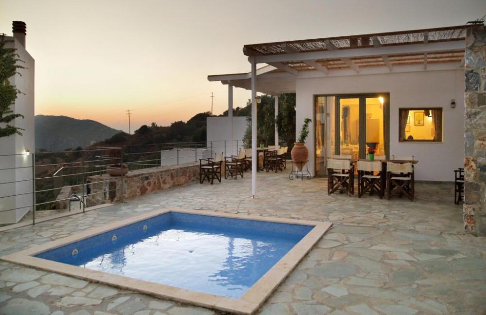 Kreta, Heraklion: Idyllisches Ökotourismus-Hotel mit Pools, Gärten und atemberaubender Aussicht zu verkaufen