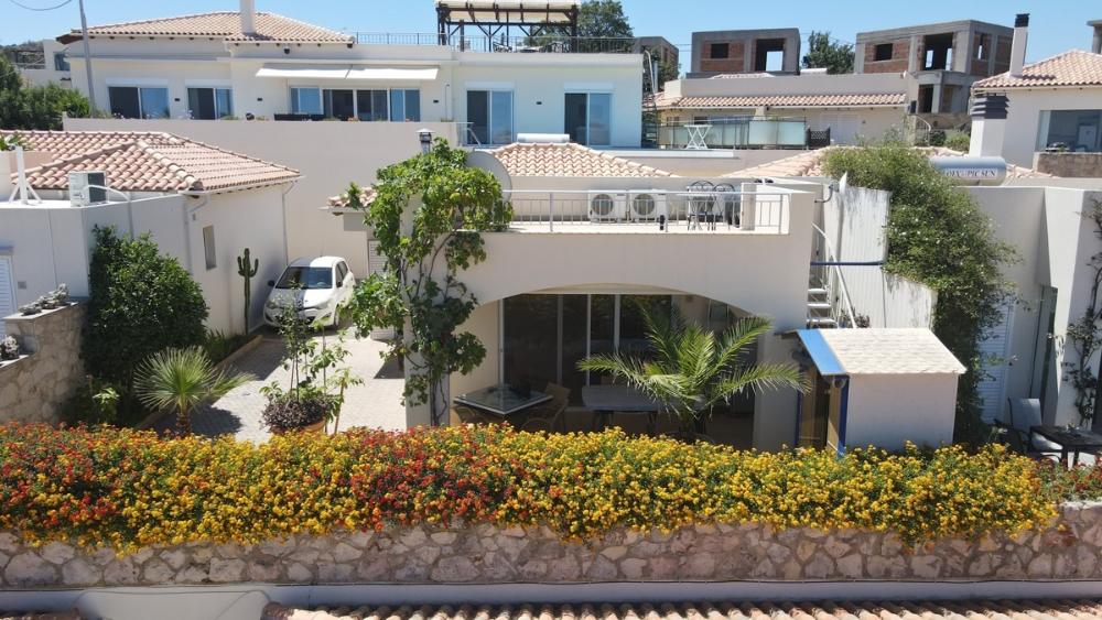 Kreta, Plaka: Plaka Residenz mit Dachterrasse und Meerblick zu verkaufen