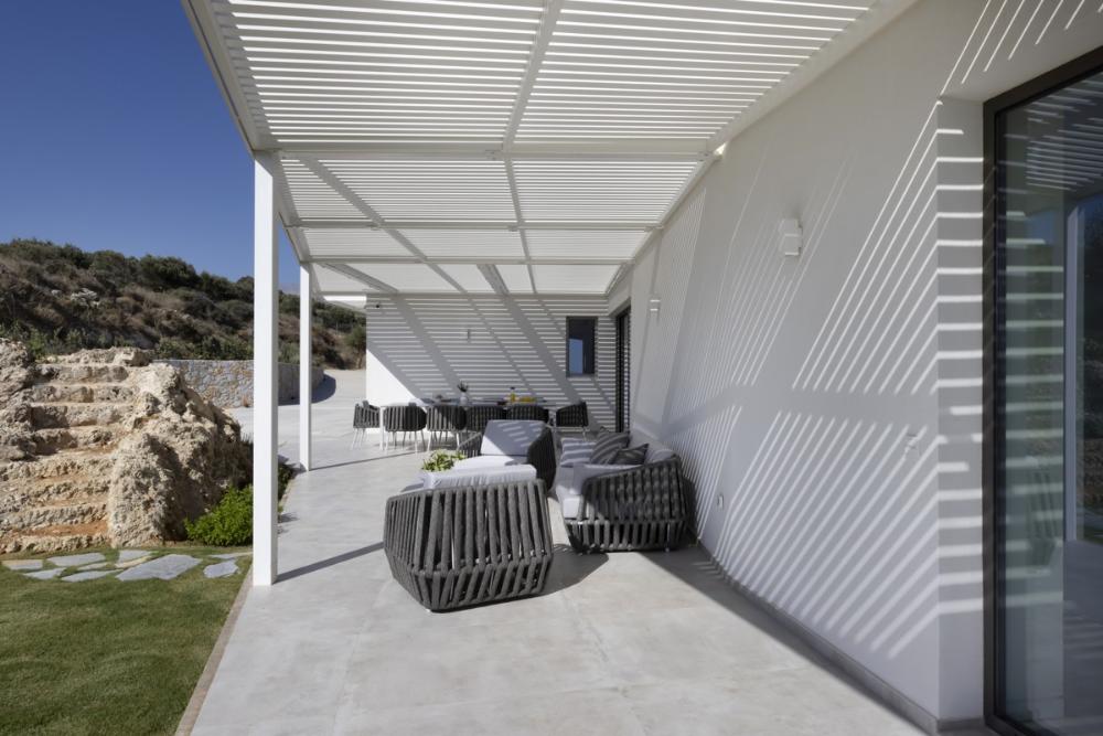 Kreta, Plaka bei Chania: Luxuriöse Villa am Meer mit Panoramablick zum Verkauf