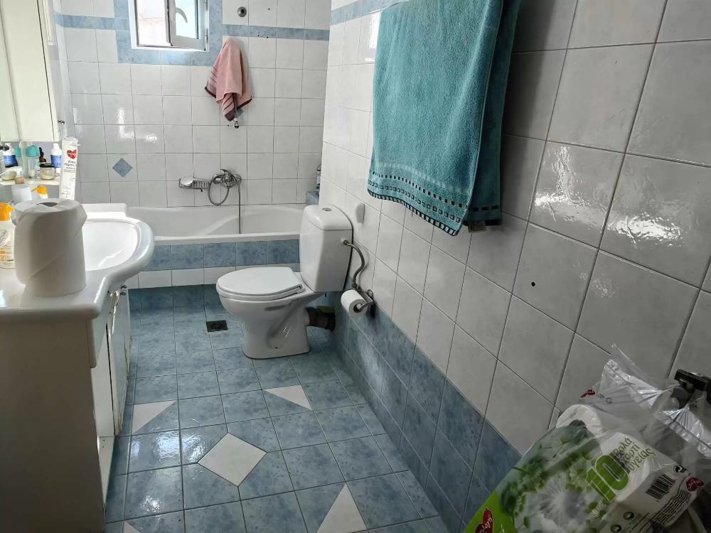 Kreta, Gonia: Zweistöckiges Haus mit Restbaurechten und Garten zu verkaufen