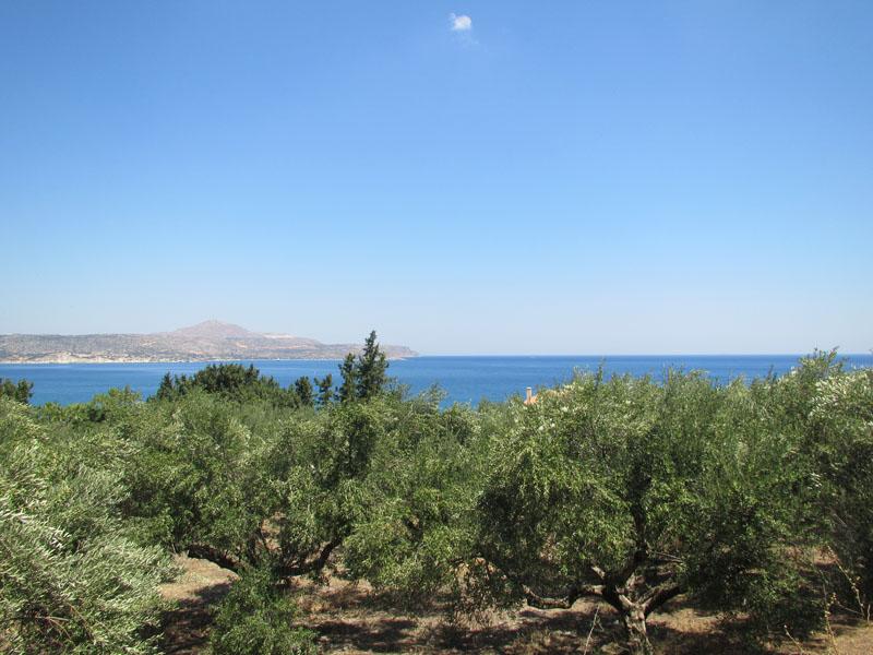 Kreta, Kalyves: Grundstück mit Meerblick in kretischem Dorf zu verkaufen