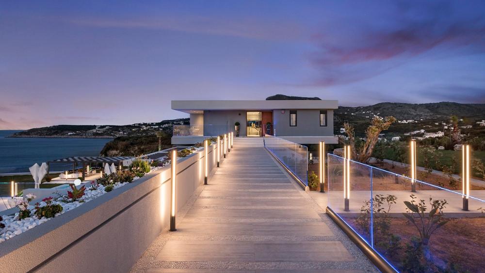 Kreta, Almyrida: Große moderne Luxusvilla in privater Lage zu verkaufen