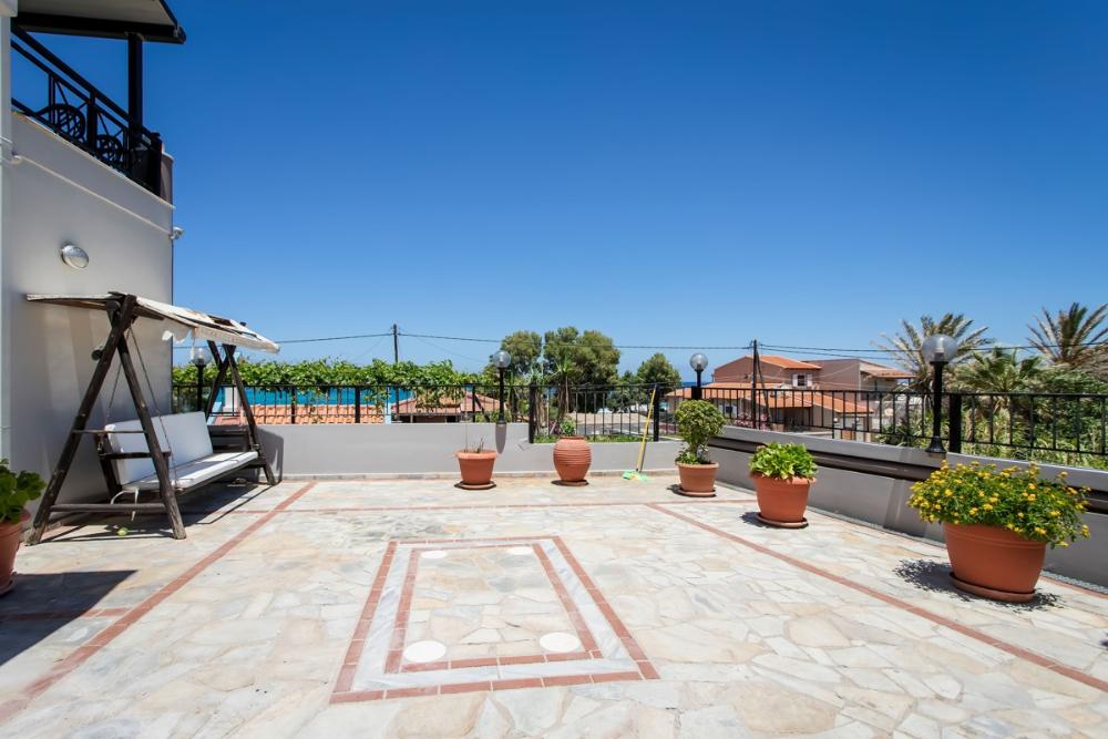 Kreta, Stavros: Traumhafte Villa mit Pool in unmittelbarer Meernähe zu verkaufen