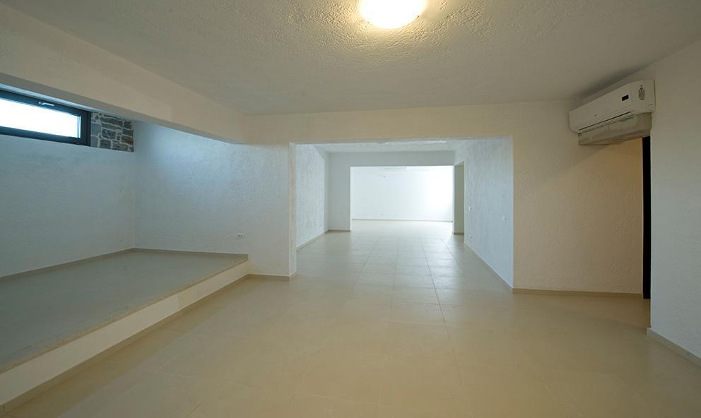 Hochmoderne Villa mit 4 Schlafzimmern, atemberaubendem Meerblick und Swimmingpool
