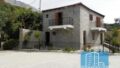 Südkreta, Agia Paraskevi: Zweistöckiges traditionelles Steinhaus zu verkaufen