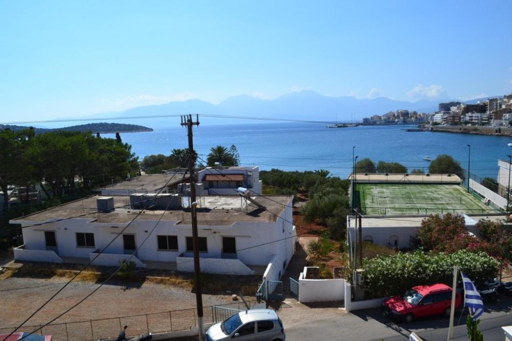 Kreta, Agios Nikolaos: Unfertiges Anwesen in bester Lage mit Meerblick zu verkaufen