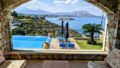 Luxusvilla mit vier Schlafzimmern, privatem Pool und unglaublichem Meerblick in Plaka zu verkaufen