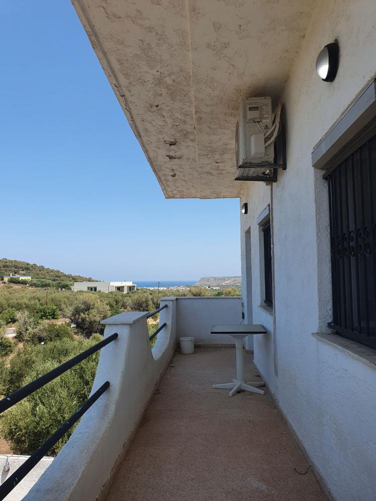 Kreta, Sisi: Gebäude mit 2 unabhängigen Wohnungen am Stadtrand zu verkaufen