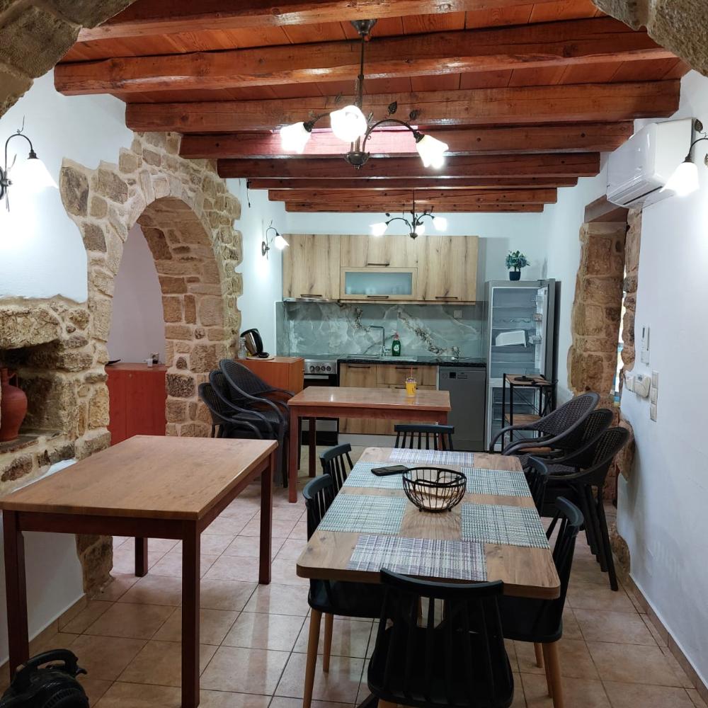 Ostkreta, Etia: Großes traditionelles Steinhaus zu verkaufen