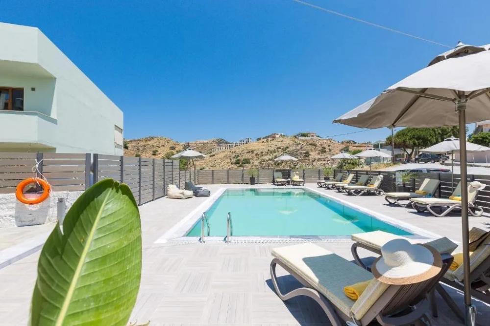 Crete, Panormos: ขายศูนย์นักท่องเที่ยว