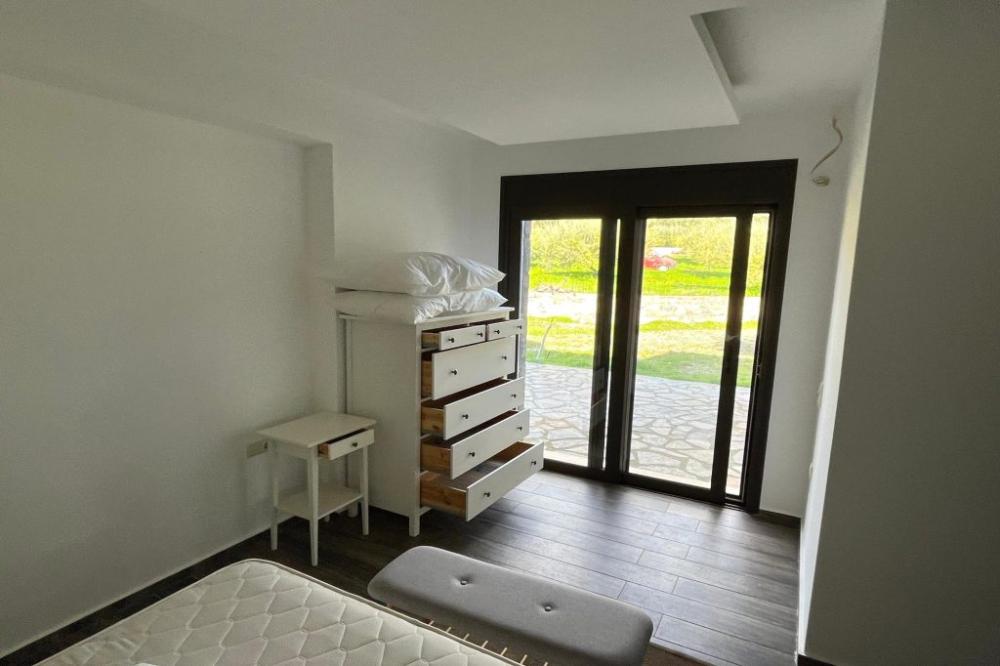 Kreta, Kritsa: Wunderschöne Villa mit Gäste-Loft-Apartment in sehr entspannender Lage zu verkaufen