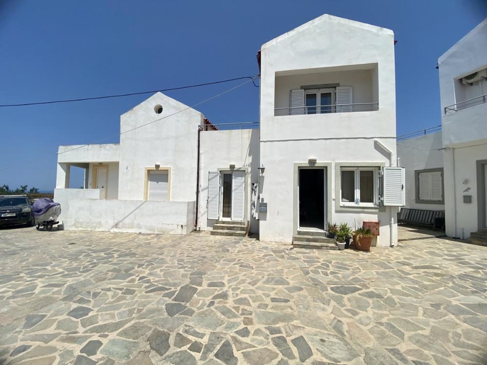 Kreta, Kokkino Chorio: Gemütliche 3-Zimmer-Villa mit Gemeinschaftspool zu verkaufen