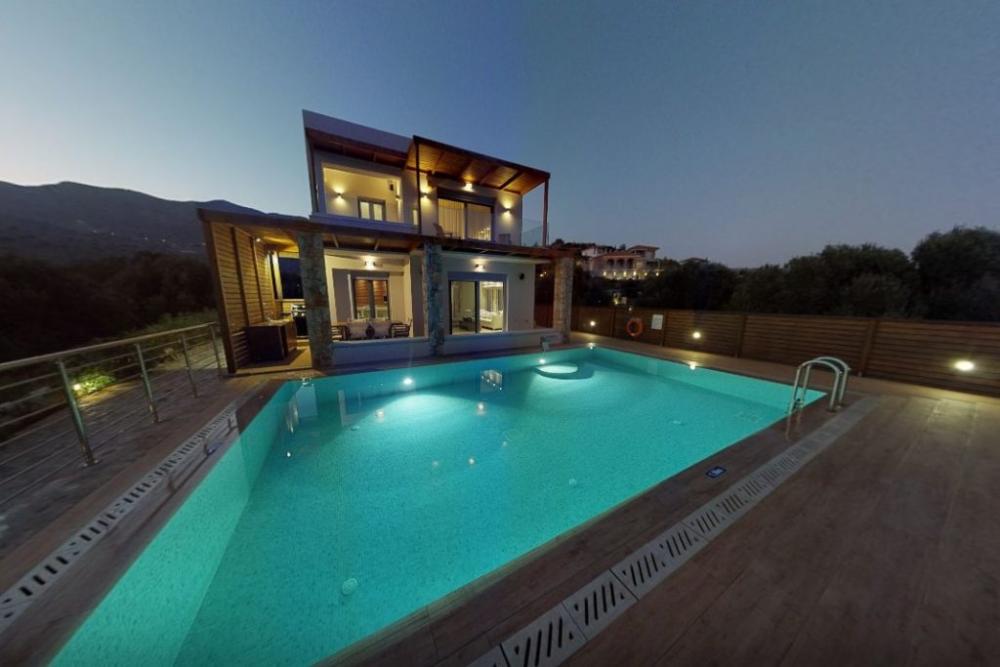 Kréta, Tsifliki: Környezetbarát villa medencével, kerttel és jakuzzival eladó Elounda közelében