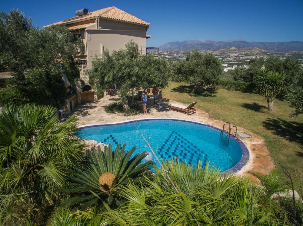 Südostkreta, Vainia: Fantastische zweistöckige freistehende Villa mit Bergblick zu verkaufen
