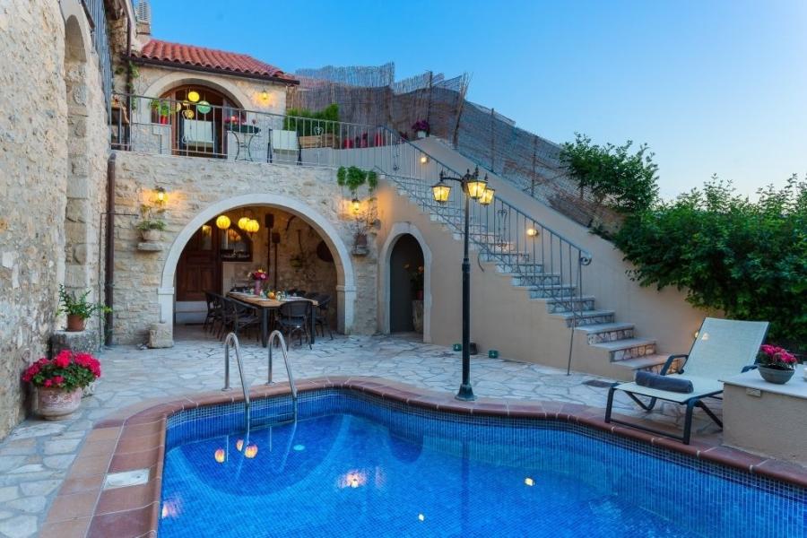 Kreta, Amnatos: Wunderschöne Steinvilla zu verkaufen
