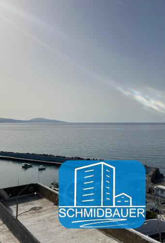 Kreta, Agia Galini: Haus zum Verkauf im Zentrum eines Küstendorfes mit separatem Gästezimmer