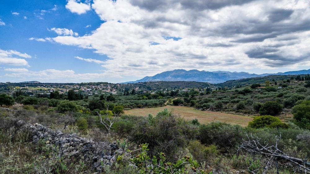 Kreta, Vamos: Grundstück in der Nähe des Dorfes zu verkaufen