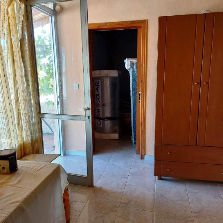 Ostkreta, Xerokampos: Traditionelles Steinhaus zu verkaufen