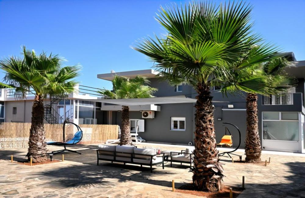 Villa mit 3 Schlafzimmern und Meerblick am Stadtrand von Agios Nikolaos