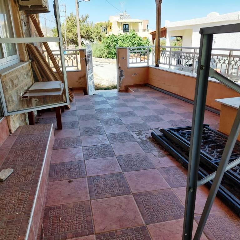Ostkreta, Xerokampos: Traditionelles Steinhaus zu verkaufen