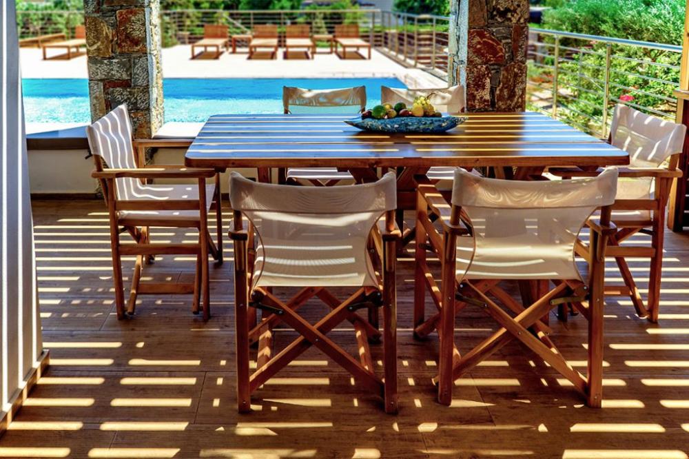 Kréta, Tsifliki: Környezetbarát villa medencével, kerttel és jakuzzival eladó Elounda közelében