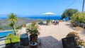 Villa mit Infinity-Pool und atemberaubendem Meerblick