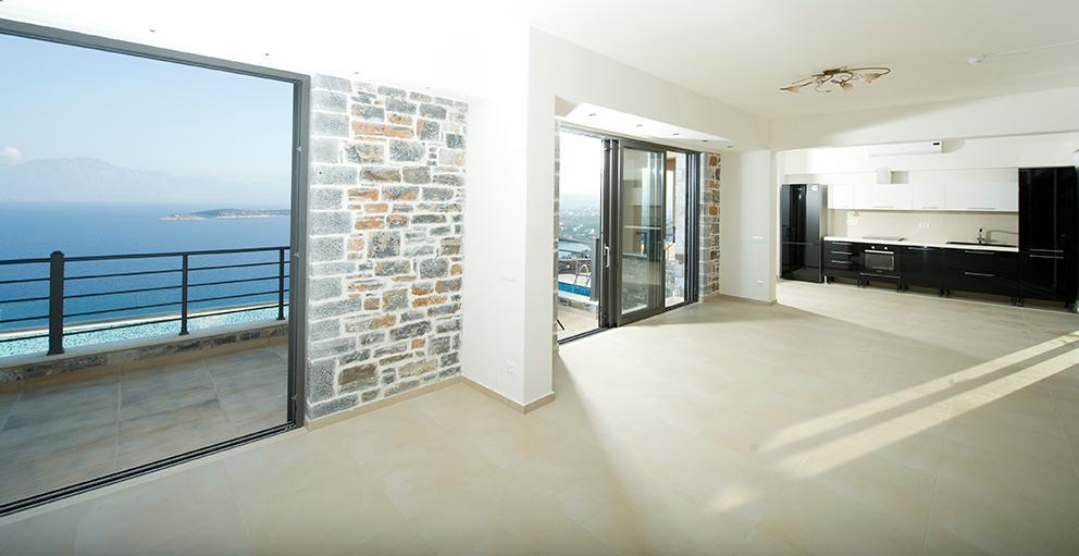 Hochmoderne Villa mit 4 Schlafzimmern, atemberaubendem Meerblick und Swimmingpool