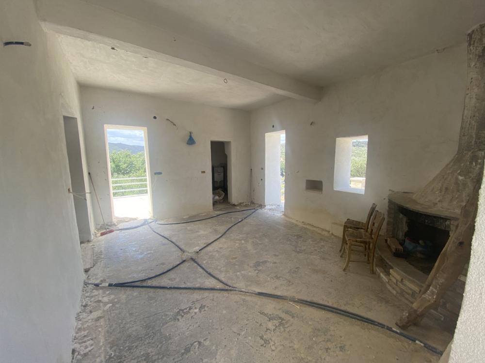 Kreta, Maleme: Unvollendetes Haus mit Meerblick zum Verkauf