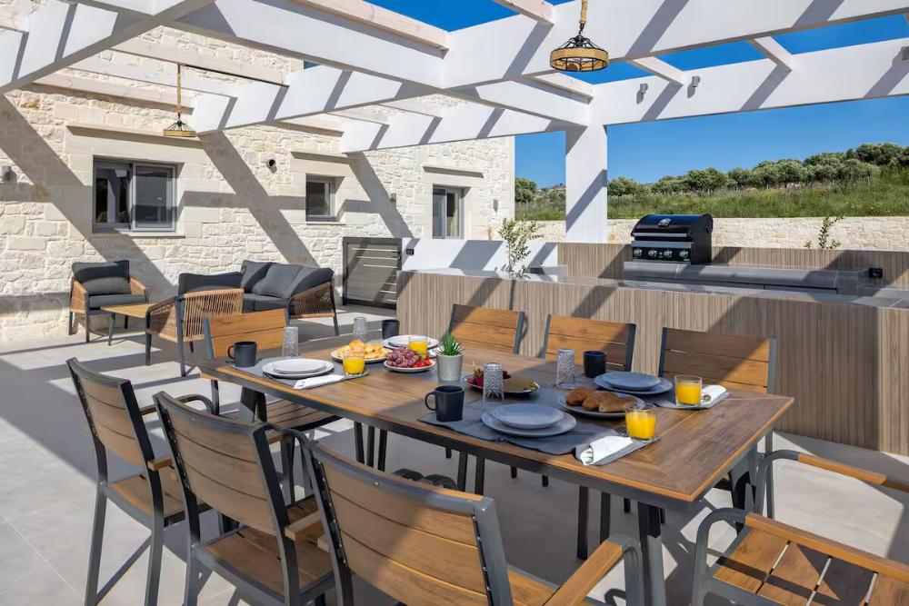 Kreta, Agios Onoufrios: Elegante Villa aus weißem Stein mit Meerblick zu verkaufen