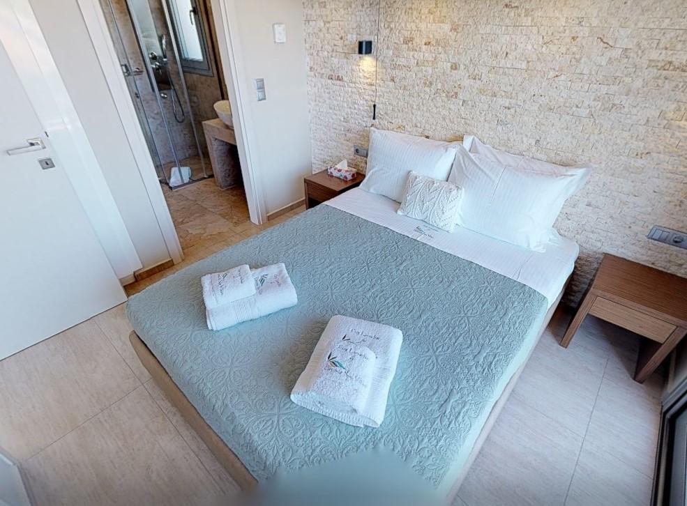 Kréta, Tsifliki: Környezetbarát villa medencével, kerttel és jakuzzival eladó Elounda közelében