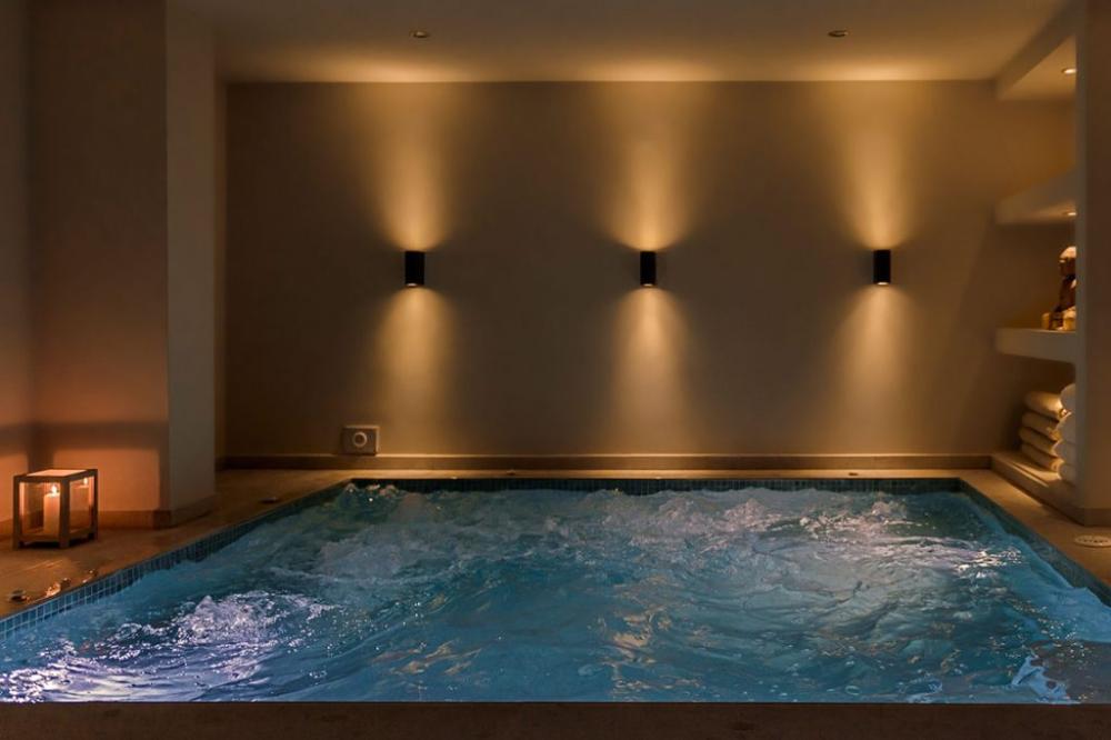 Kréta, Tsifliki: Környezetbarát villa medencével, kerttel és jakuzzival eladó Elounda közelében