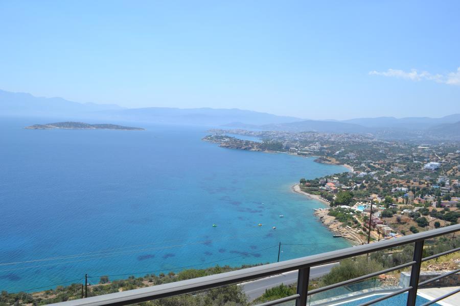 Hochmoderne Villa mit 4 Schlafzimmern, atemberaubendem Meerblick und Swimmingpool