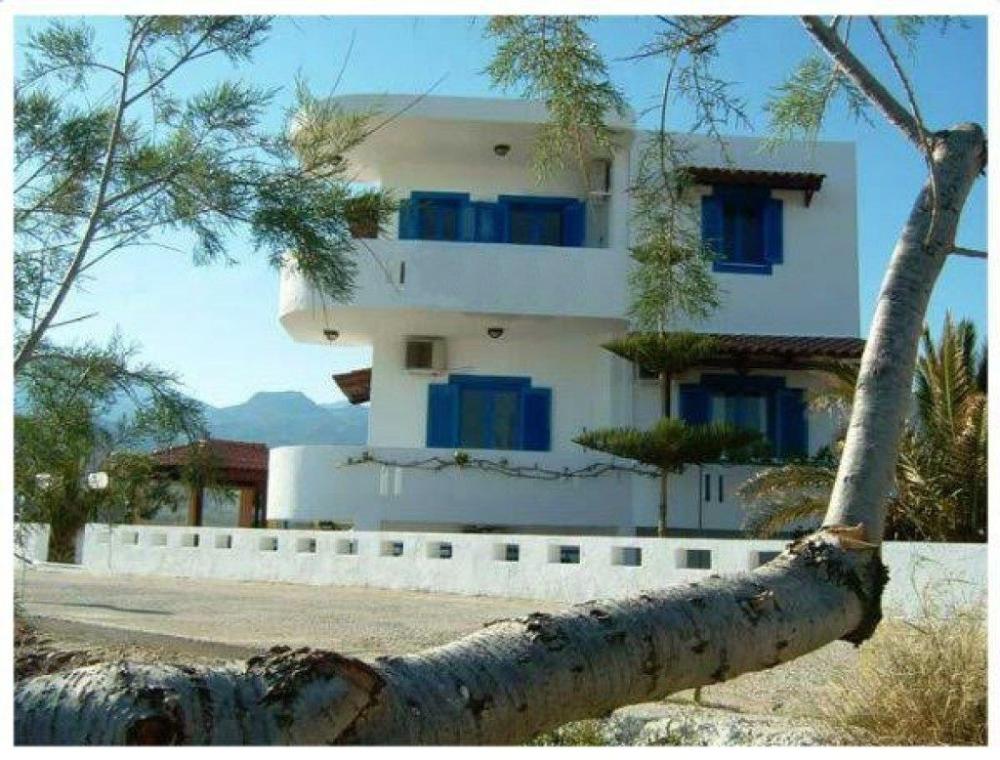 Haus am Strand bestehend aus mehreren Ferienwohnungen mit EOT-Lizenz