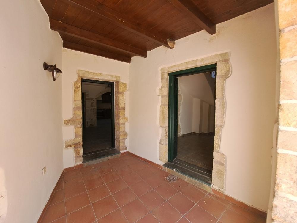 Kréta, Douliana: Felújított kőház medencével és kerttel eladó