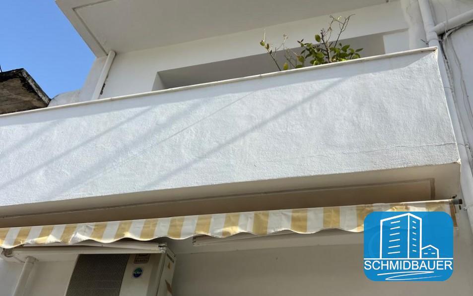 Kreta, Agia Galini: Haus zum Verkauf im Zentrum eines Küstendorfes mit separatem Gästezimmer