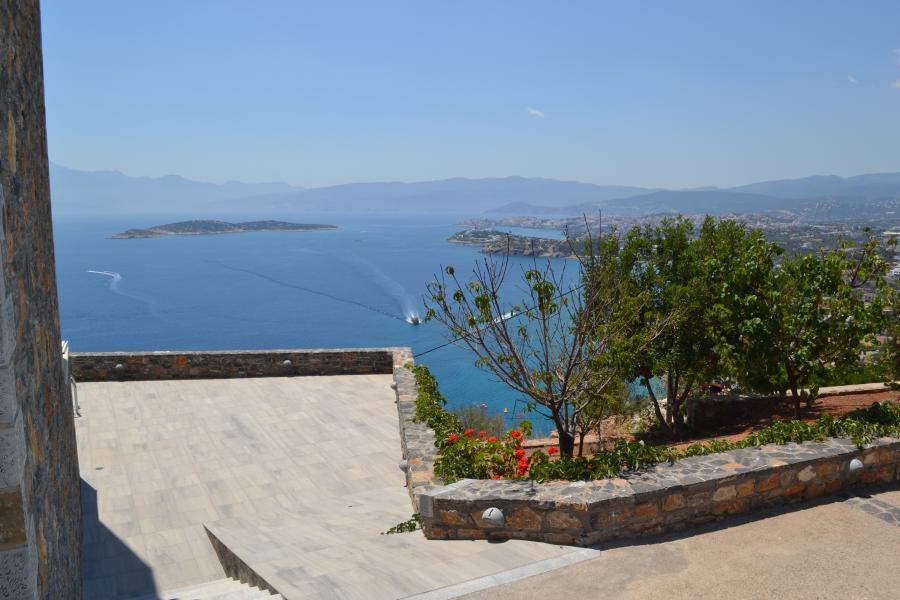 Hochmoderne Villa mit 4 Schlafzimmern, atemberaubendem Meerblick und Swimmingpool